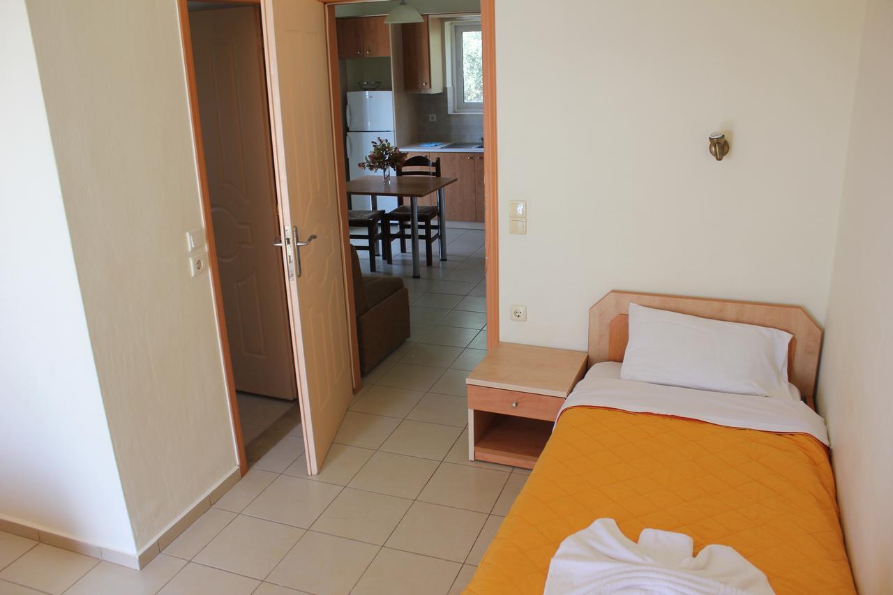 Virgin Mary Apartment Rodakino Exterior photo
